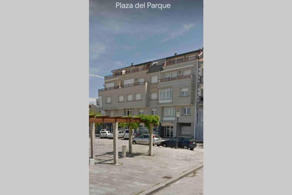 Apartamento Plaza Del Parque Villanueva De Arosa Exteriör bild
